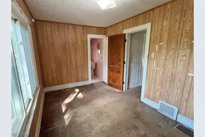 2464 4th Street, Cuyahoga Falls, OH 44221 - Photo 14