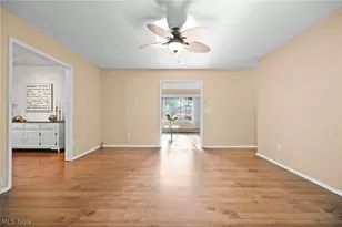 35671 Chesterfield Dr, North Ridgeville, OH 44039 - Photo 8
