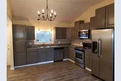 2443 Amberly Drive, Youngstown, OH 44511 - Photo 2