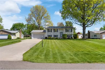 11074 Sagebrush Avenue NE, Uniontown, OH 44685 - Photo 2