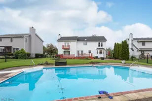 595 Montgomery Dr, Brunswick, OH 44212 - Photo 2