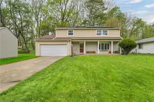 1668 Eisenhower, Brunswick, OH 44212 - Photo 2