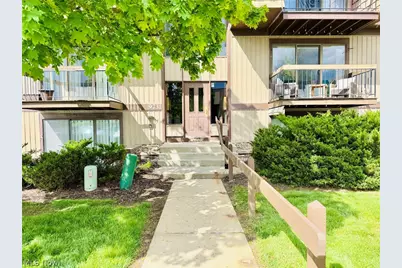 9731 Sunrise Boulevard #M31, North Royalton, OH 44133 - Photo 1