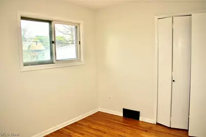 21506 Kenyon Street, Maple Heights, OH 44137 - Photo 16