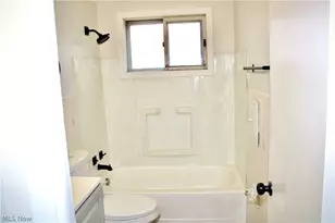 21506 Kenyon St, Maple Heights, OH 44137 - Photo 18