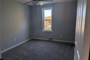 909 E 16th St, Ashtabula, OH 44004 - Photo 10