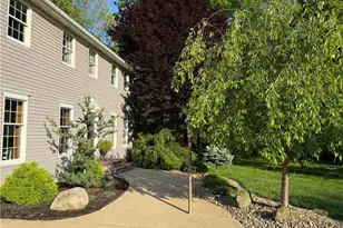 2270 Grenchen Dr, Millersburg, OH 44654 - Photo 2