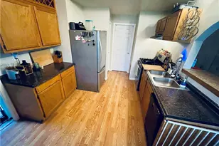 2318 W 19th St, Loveland, OH 44113 - Photo 4