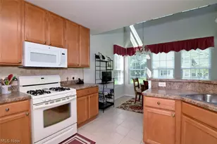 362 E Legend Ct, Highland Heights, OH 44143 - Photo 10