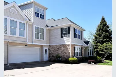 362 E Legend Court #B, Highland Heights, OH 44143 - Photo 2