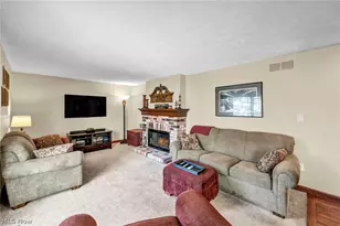 14194 Pine Lakes Dr, Strongsville, OH 44136 - Photo 10