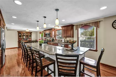 14194 Pine Lakes Drive, Strongsville, OH 44136 - Photo 2