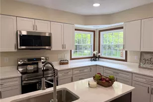 32169 Hickory Ln, Avon Lake, OH 44012 - Photo 2