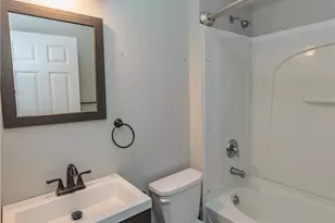 2035 Chesterland Ave, Oakwood, OH 44107 - Photo 36