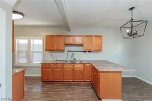 2035 Chesterland Ave, Oakwood, OH 44107 - Photo 22