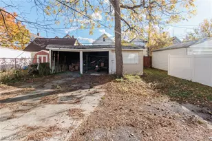 2035 Chesterland Ave, Oakwood, OH 44107 - Photo 4