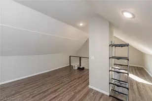 2035 Chesterland Ave, Oakwood, OH 44107 - Photo 46