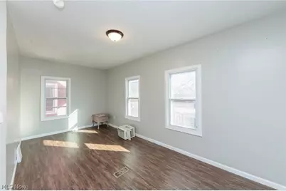 2035 Chesterland Avenue, Oakwood, OH 44107 - Photo 32