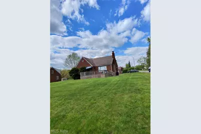 2156 McGuffey Road, Youngstown, OH 44505 - Photo 1