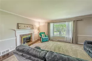 22532 Byron Rd, Huber Heights, OH 44122 - Photo 6