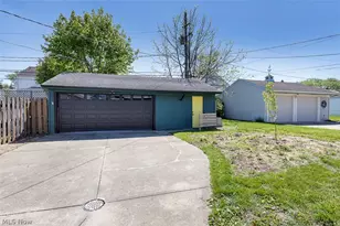 10620 Raymond Ave, Garfield Heights, OH 44125 - Photo 36
