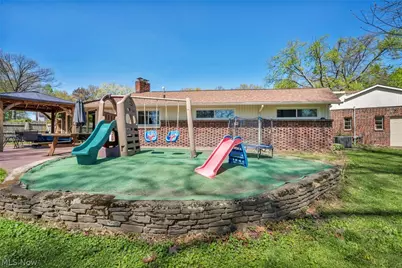 900 Magnolia Avenue, Cuyahoga Falls, OH 44221 - Photo 44