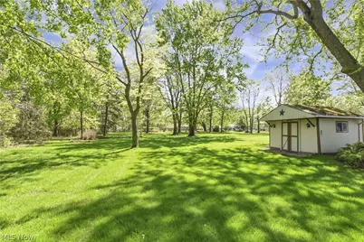 8089 Wesley Drive, Strongsville, OH 44136 - Photo 40