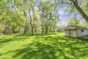 8089 Wesley Dr, Strongsville, OH 44136 - Photo 40
