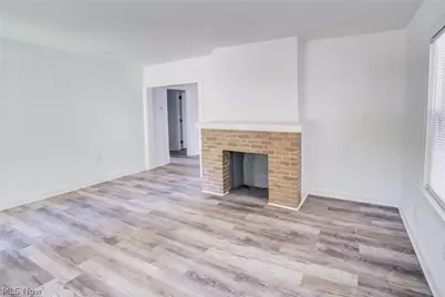 1548 Biltmore Road, Lyndhurst, OH 44124 - Photo 16