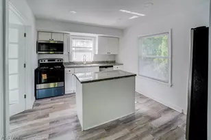 1548 Biltmore Rd, Lyndhurst, OH 44124 - Photo 20