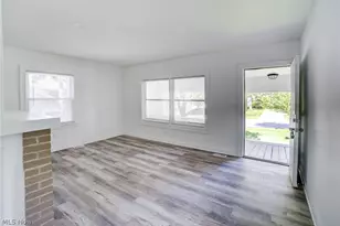 1548 Biltmore Rd, Lyndhurst, OH 44124 - Photo 14