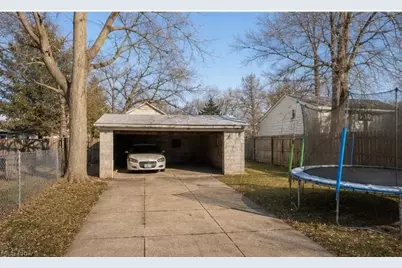 7610 Dearborn Avenue, Loveland, OH 44102 - Photo 2