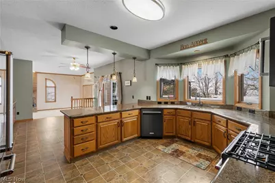 3885 Mount Vernon Boulevard, Barberton, OH 44203 - Photo 14