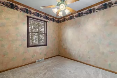 3885 Mount Vernon Boulevard, Barberton, OH 44203 - Photo 18
