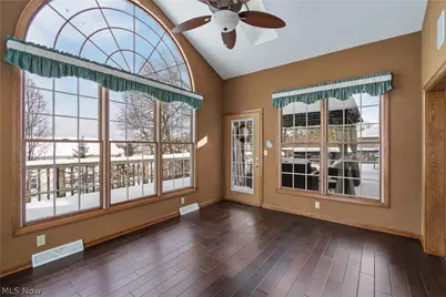 3885 Mount Vernon Boulevard, Barberton, OH 44203 - Photo 8