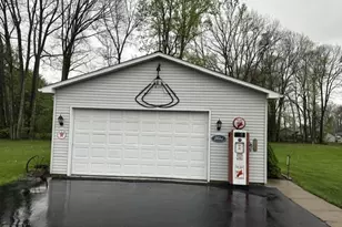 149 Mapleview Ct, New Middletown, OH 44442 - Photo 4