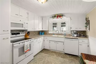 127 E Main St, New London, OH 44851 - Photo 12
