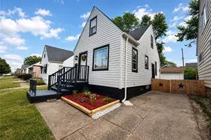 18213 Puritas Ave, Loveland, OH 44135 - Photo 1