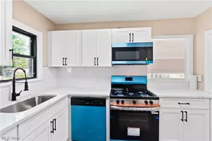 12904 Brookfield Ave, Loveland, OH 44135 - Photo 14