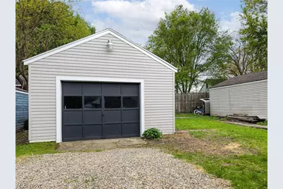 532 Washington Avenue, Barberton, OH 44203 - Photo 4
