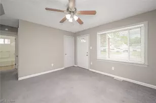 1224 Oakland Ave, Akron, OH 44310 - Photo 10