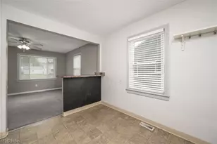 1224 Oakland Ave, Akron, OH 44310 - Photo 12