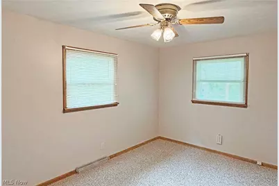 502 Wise Avenue SE, North Canton, OH 44720 - Photo 10