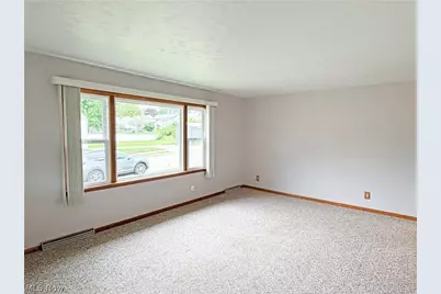 502 Wise Avenue SE, North Canton, OH 44720 - Photo 4