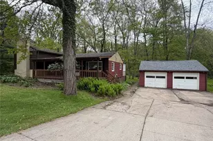6425 Wall St, Ravenna, OH 44266 - Photo 2