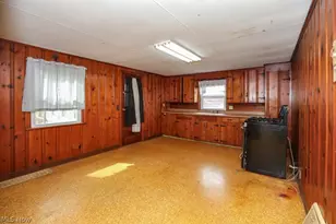 6425 Wall St, Ravenna, OH 44266 - Photo 14
