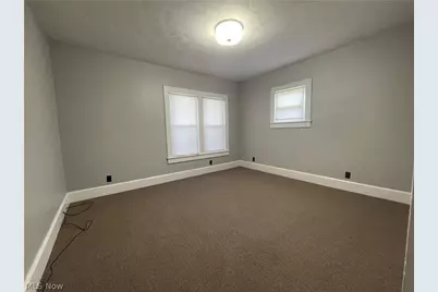 304 Dewey Avenue, Cambridge, OH 43725 - Photo 8