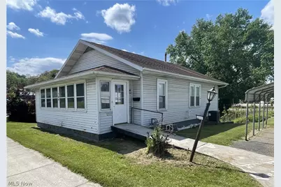 304 Dewey Avenue, Cambridge, OH 43725 - Photo 1