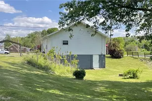 304 Dewey Ave, Cambridge, OH 43725 - Photo 12