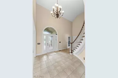 2595 Augusta Drive SE, Massillon, OH 44646 - Photo 8
